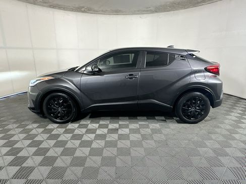 Used 2021 Toyota C-HR LE FWD image 6