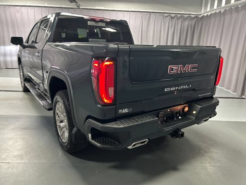 Used 2021 GMC Sierra 1500 Denali w/ Technology Package AWD/4WD image 5