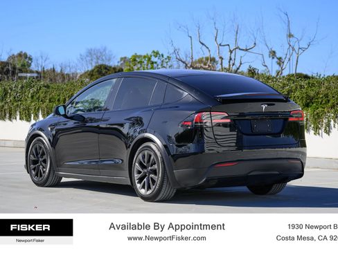Used 2023 Tesla Model X image 8