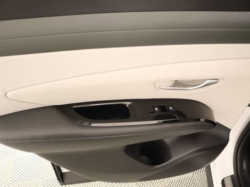 Certified 2026 Hyundai Tucson Limited image 17