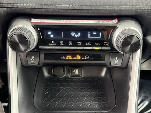 Certified 2025 Toyota RAV4 LE image 28