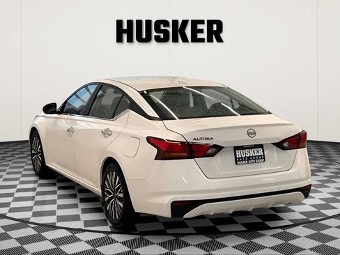 Used 2025 Nissan Altima 2.5 SV FWD image 5