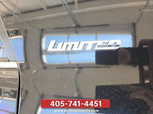 Used 2022 Toyota 4Runner Limited AWD/4WD image 35