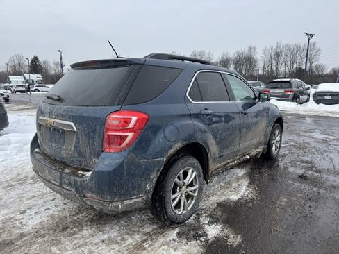 Used 2017 Chevrolet Equinox LT image 2