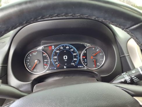 Used 2024 GMC Terrain Denali w/ Black Diamond Edition AWD/4WD image 13