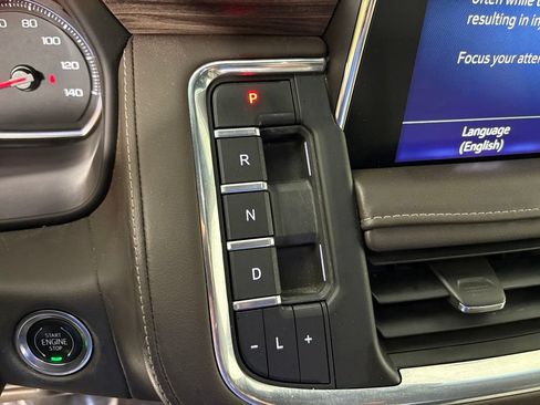 Used 2021 Chevrolet Suburban LT w/ Luxury Package AWD/4WD image 26