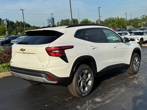 New 2025 Chevrolet Trax LT w/ Driver Confidence Package image 26