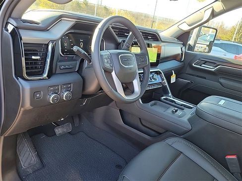 New 2026 GMC Sierra 3500 Denali w/ Denali Reserve Package image 17