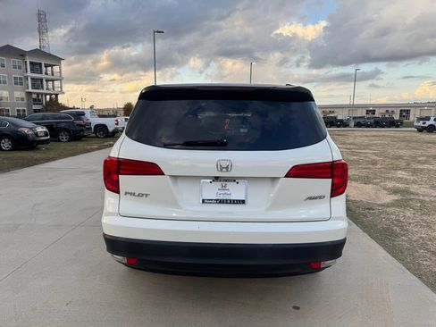 Certified 2017 Honda Pilot LX image 7