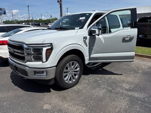 Used 2024 Ford F150 Lariat w/ Equipment Group 502A High AWD/4WD image 7