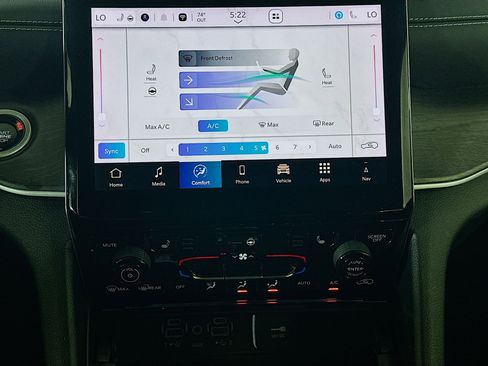 Used 2024 Jeep Grand Cherokee Limited image 24