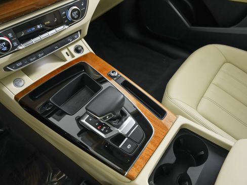 Certified 2023 Audi Q5 2.0T Premium w/ Convenience Package image 26