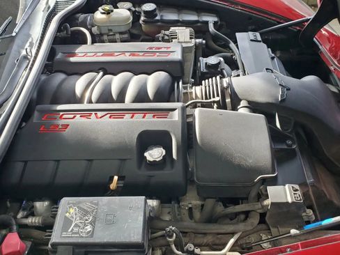 Used 2010 Chevrolet Corvette Coupe w/ Roof Package image 28