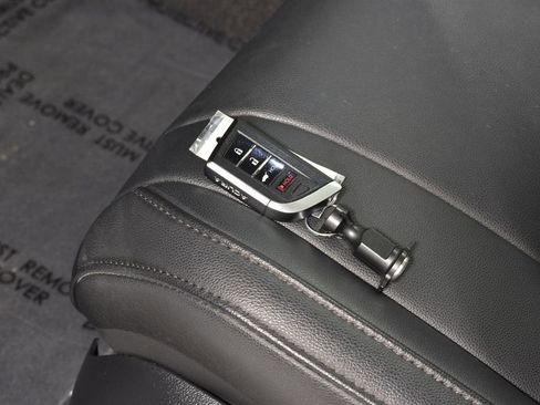 Used 2024 Acura MDX SH-AWD image 40