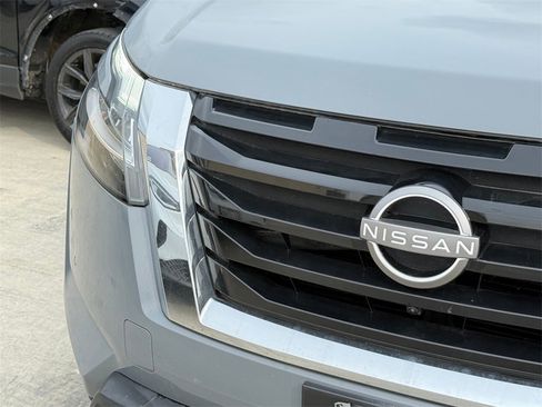 Used 2023 Nissan Pathfinder Platinum w/ Lighting Package (N92) image 5