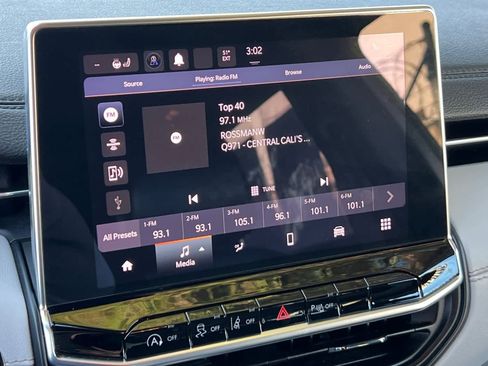 Used 2024 Jeep Compass Limited image 22