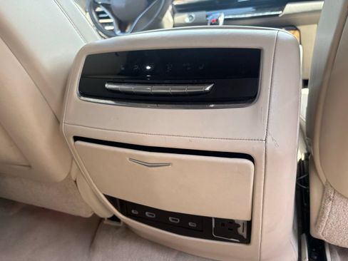 Used 2021 Cadillac Escalade Premium Luxury Platinum AWD/4WD image 17