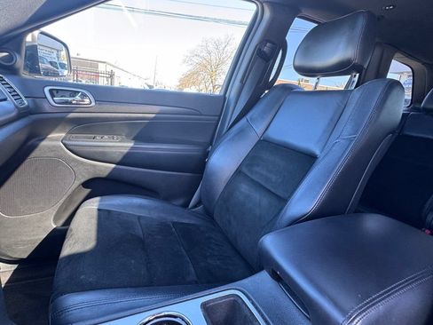 Certified 2018 Jeep Grand Cherokee Altitude AWD/4WD image 12