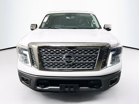Used 2018 Nissan Titan Platinum Reserve w/ Platinum Utility Package image 8
