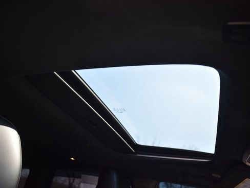 Used 2022 Jeep Grand Cherokee Limited image 18