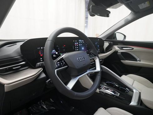 Used 2025 Audi Q5 Premium Plus w/ Premium Plus AWD/4WD image 8