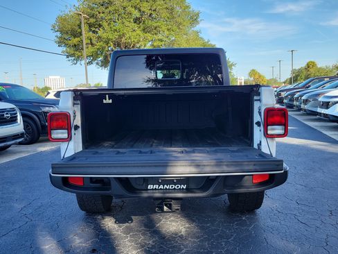 Used 2022 Jeep Gladiator Sport AWD/4WD image 9