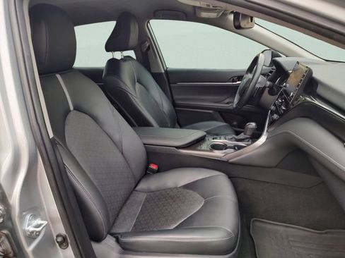 Used 2022 Toyota Camry XSE image 29