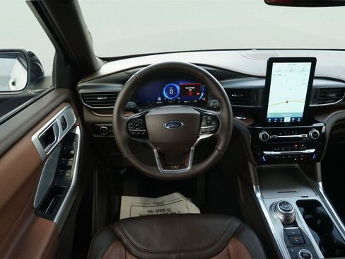 Used 2023 Ford Explorer King Ranch w/ Technology Package AWD/4WD image 24