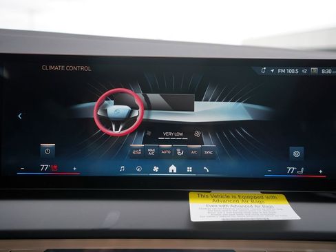 Used 2025 BMW X3 xDrive30i w/ Premium Package image 17