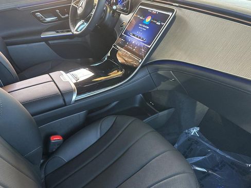 Used 2026 Mercedes-Benz EQE 320 4MATIC SUV image 27