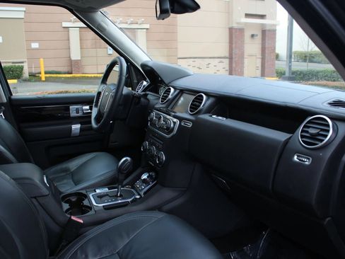 Used 2011 Land Rover LR4 HSE LUX image 26