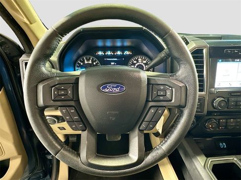 Used 2016 Ford F150 XLT w/ Equipment Group 302A Luxury image 9