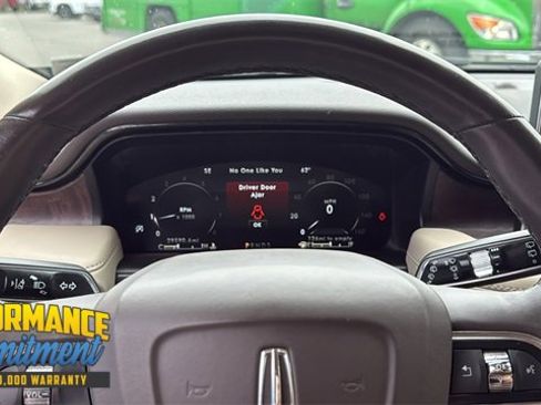 Used 2022 Lincoln Nautilus Reserve image 15