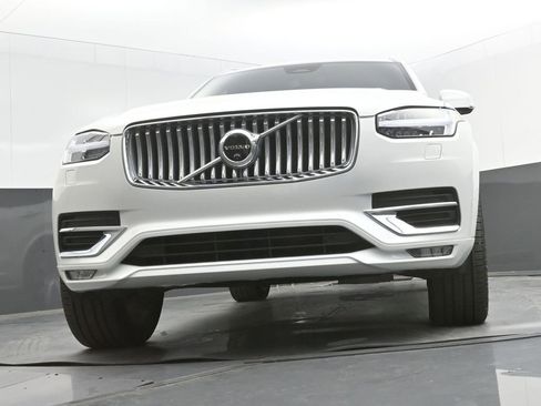 Used 2025 Volvo XC90 B6 Ultra w/ Protection Package image 38