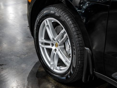 Used 2017 Porsche Macan S image 62