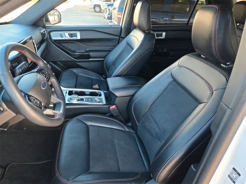 Used 2023 Ford Explorer ST-Line w/ Class IV Trailer Tow Package image 25