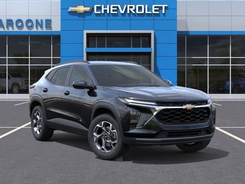 New 2026 Chevrolet Trax LT w/ Driver Confidence Package FWD image 7