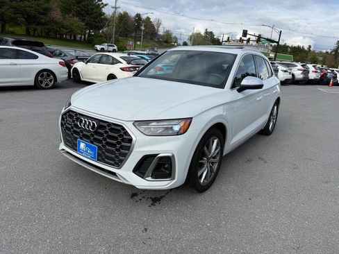 Used 2024 Audi SQ5 Premium Plus w/ Premium Plus Package AWD/4WD image 2