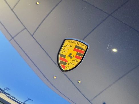 Certified 2026 Porsche Macan AWD/4WD image 11