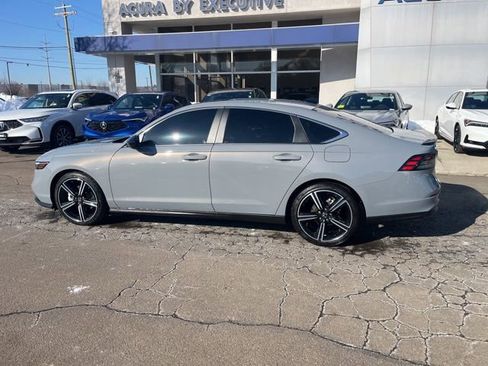 Used 2025 Honda Accord Sport image 6