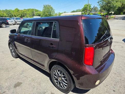 Used 2009 Scion xB FWD image 7