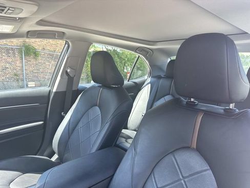 Used 2018 Toyota Camry XLE w/ Driver Assist Package FWD image 31