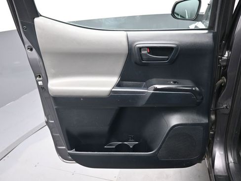 Used 2016 Toyota Tacoma SR w/ SR Convenience Package RWD image 25