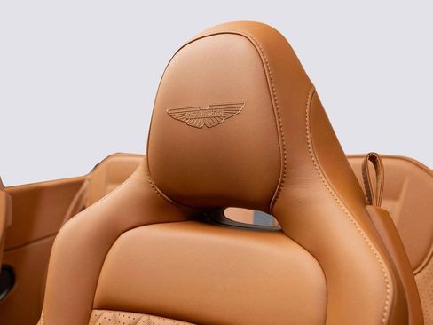 Used 2026 Aston Martin DB12 Convertible image 27