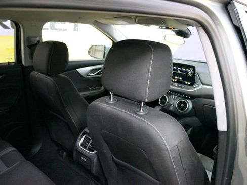 Used 2025 Chevrolet Blazer LT FWD image 10