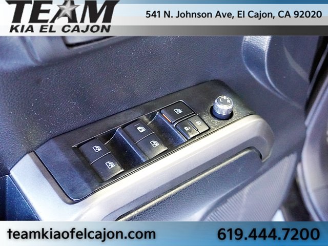 Used 2017 Toyota Tacoma SR5 w/ Tow Package AWD/4WD image 27
