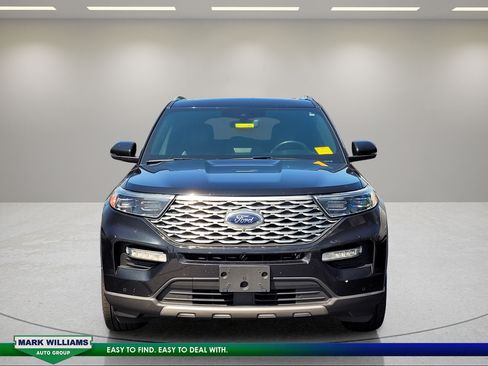 Used 2020 Ford Explorer Platinum w/ Premium Technology Package AWD/4WD image 9