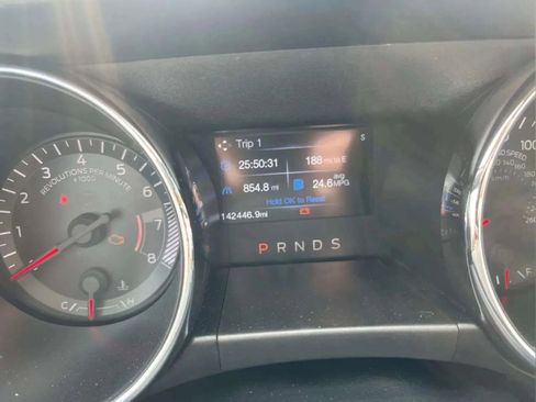 Used 2017 Ford Mustang Premium image 12