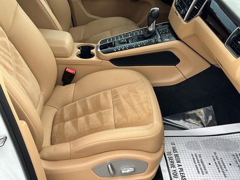 Used 2018 Porsche Macan Sport Edition image 18