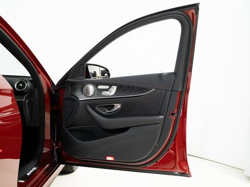 Used 2022 Mercedes-Benz E 53 AMG 4MATIC Sedan w/ Driver Assistance Package image 33